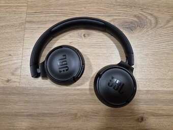JBL Tune 510BT černá - 2