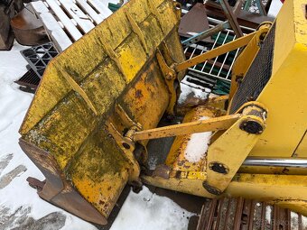 Prodám pásový nakladač - 2