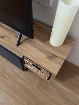 TV stolek - 2