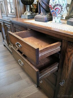 Rustikální komoda. Top stav. - 2