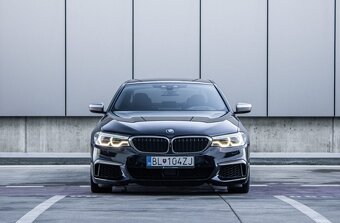 BMW Rad 5-M550i xDrive AT/8 - 2