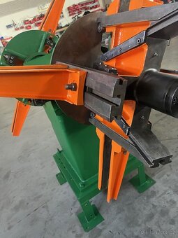 Odvíjecí zařízení (8408) - 2