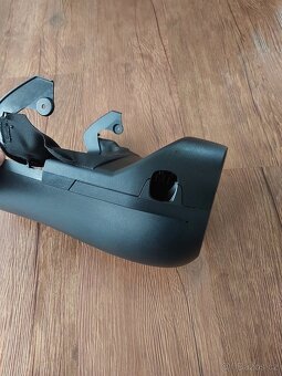 BMW kryt sloupku - 2