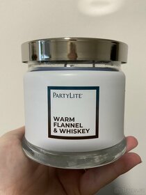 WARM FLANNEL & WHISKEY - svíčka Partylite - 2