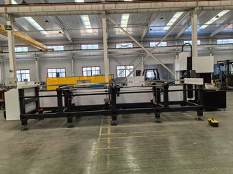 3D laserové centrum - 3000W-3Axis - 2