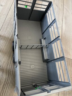 Bruder 2227 Přívěs na hospodářská zvířata + kráva - 2