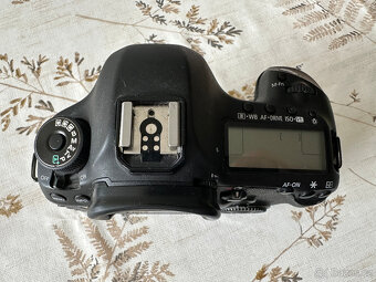 Canon 5D Mark III - 2