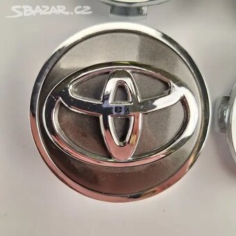 Středové krytky kol Toyota - 2
