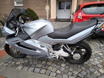 Aprilia Futura 1000 - 2
