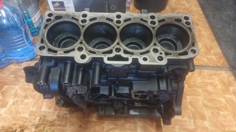 Prodej polomotoru T5 - 2