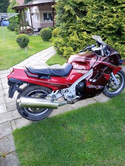 Suzuki GSX 1100 F - 2