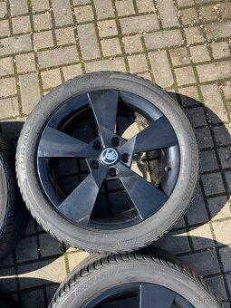 ORIGINÁL Alu Škoda Denom R17, 5x112 - TOP STAV, LETNÍ PNEU - 2