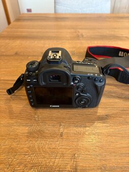 Canon eos 5D mark iv - 2