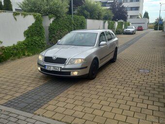 Škoda Octavia  II  2.0TDI  Nová Stk  Klimatizace - 2