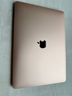 MacBook Air M1 (2020) – 512 GB SSD, 8 GB RAM, růžově zlatý - 2