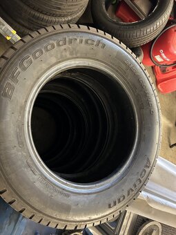 215/65/16C - 2