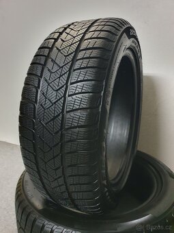 2x ZÁNOVNÍ 225/50 R17 Zimní pneu Pirelli Sottozero 3 Winter - 2