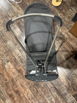Babybjorn - houpatko s hrazdickou - 2