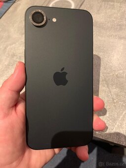 Apple iPhone 16e 128GB - 2