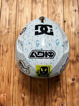 Dětská helma na zimní sporty - 2