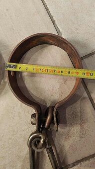 Uchycení houpačky s kruhovou objímkou a karabinou - 2