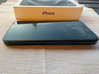 iPhone 15 pro 128 GB - 2