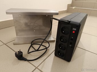 Záložní CyberPower UT1050/1200OEG - 2