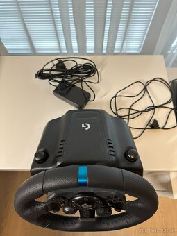 Logitech G923 Driving Force pro PC/PS5/PS4 - 2