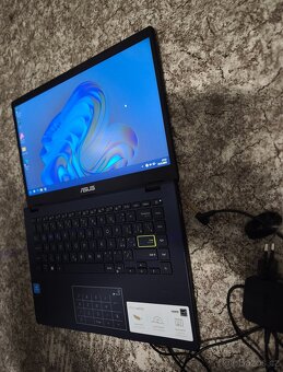 Notebook ASUS e410mab e410ma,4GB Ram 256 SSD - 2