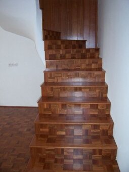 Dřevěné schodiště – přímé, točité i mlynářské - 2