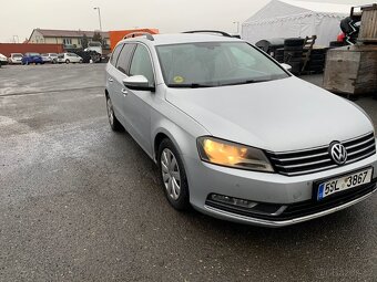 Volkswagen Passat - 2