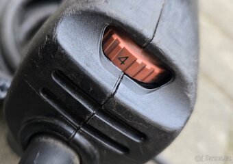 Makita GD0801C, přímá bruska s regulací rychlosti - 2