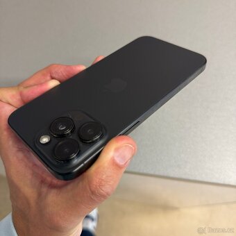 iPhone 15 Pro Max 256GB, pěkný stav, 12 měsíců záruka - 2