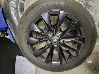 17" Zimní Škoda CRYSTAL Superb IV 3P Original Alu 5x112 ET4 - 2