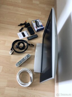 Televize LG + Set-top box a příslušenství - 2