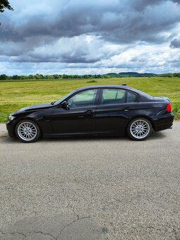 BMW E90 330i LCI - 2
