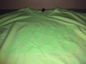 Dámské trikové šaty Billie Eilish x H&M velikost M - 2