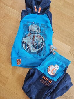 Tepláková souprava STAR Wars, robot BB-8, vel. 122 - 2