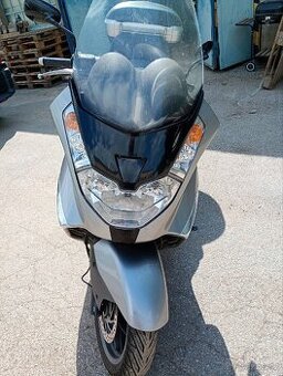 Skútr Aprilia Atlantic 500 - 2