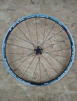 Zadní kolo Fulcrum Racing 5, 28" s kazetou Ultegra - 2