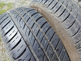 Prodám 2 pneu Barum 185/60R14 z roku 2017 se vzorkem 6mm. - 2