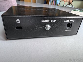 Switch D-Link DGS-1005P PoE+ 48V 60W - 2