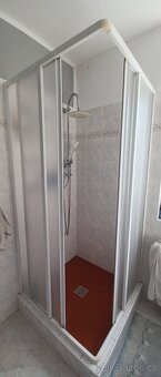 sprchová zástěna - 2