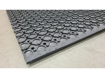 Podlahové desky Paddock zátěžové děrované z PVC 117x 84cm - - 2