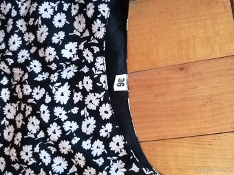 Prodám letní šaty vel.36 - 2