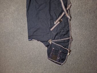 Výběhová deka QHP 200g 130cm - 2