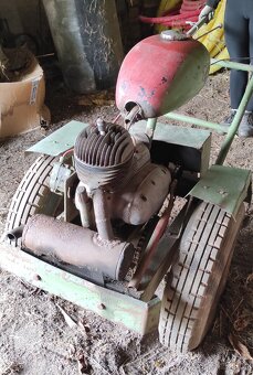 Fréza s motorem ČZ 175 - 2