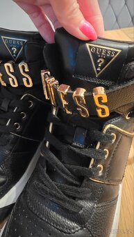 Dámské kotníkové boty GUESS - 2