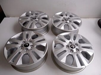 Renault Trafic hlinikova kola  R17 prodám sadu 17 palcových - 2