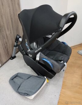 Autosedačka Maxi Cosi vajíčko + základna - 2